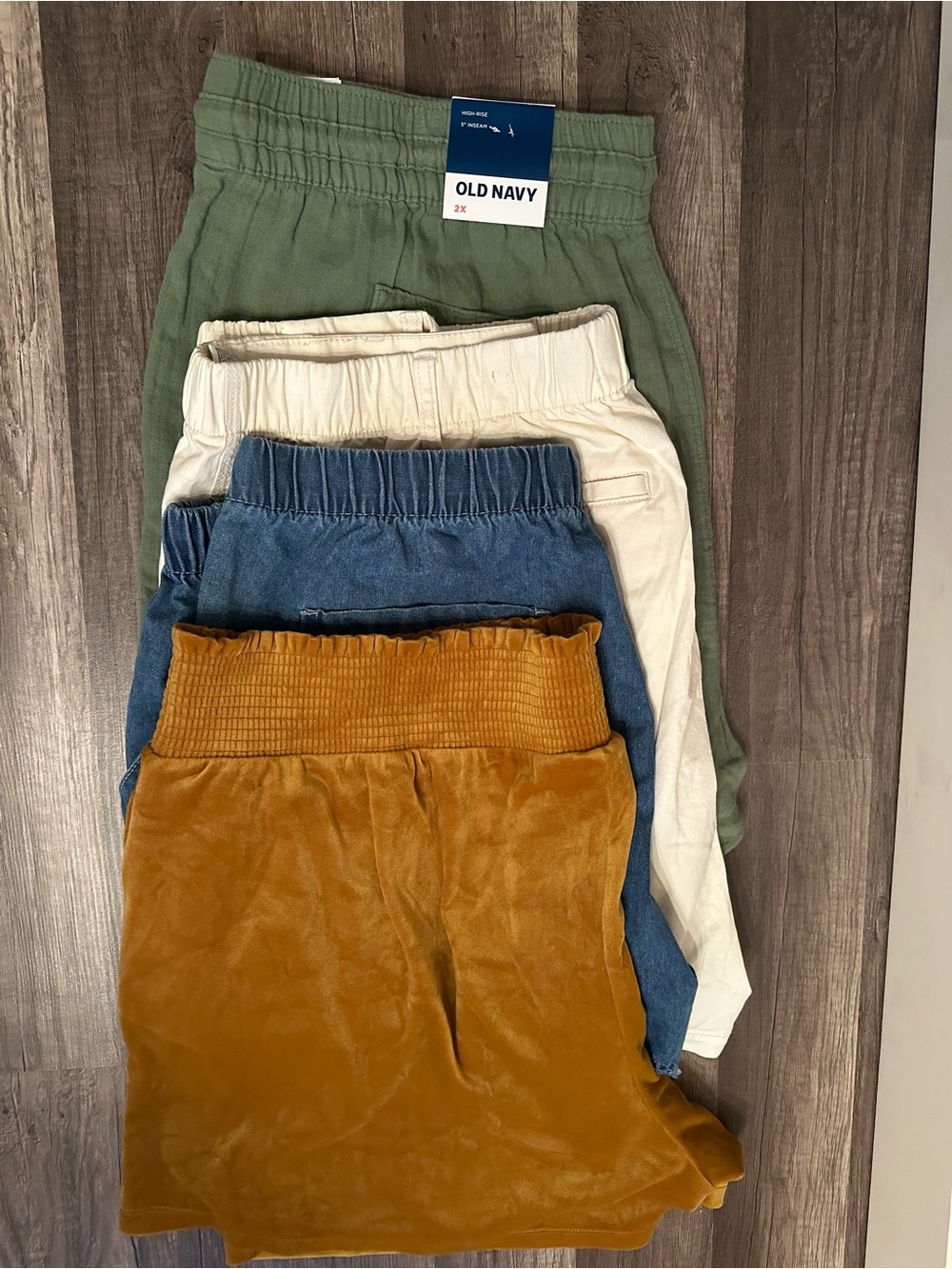 4pc Bundle Women’s 2XL,XXL Old Navy RustCreamGreen Shorts Unbranded Denim Shorts